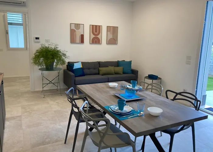 Montisola Apartment